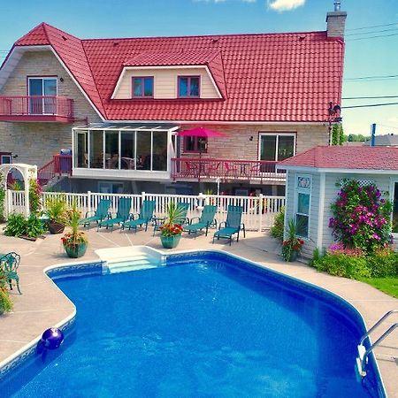 Bed and Breakfast Douces Evasions Saint-Anselme Zewnętrze zdjęcie