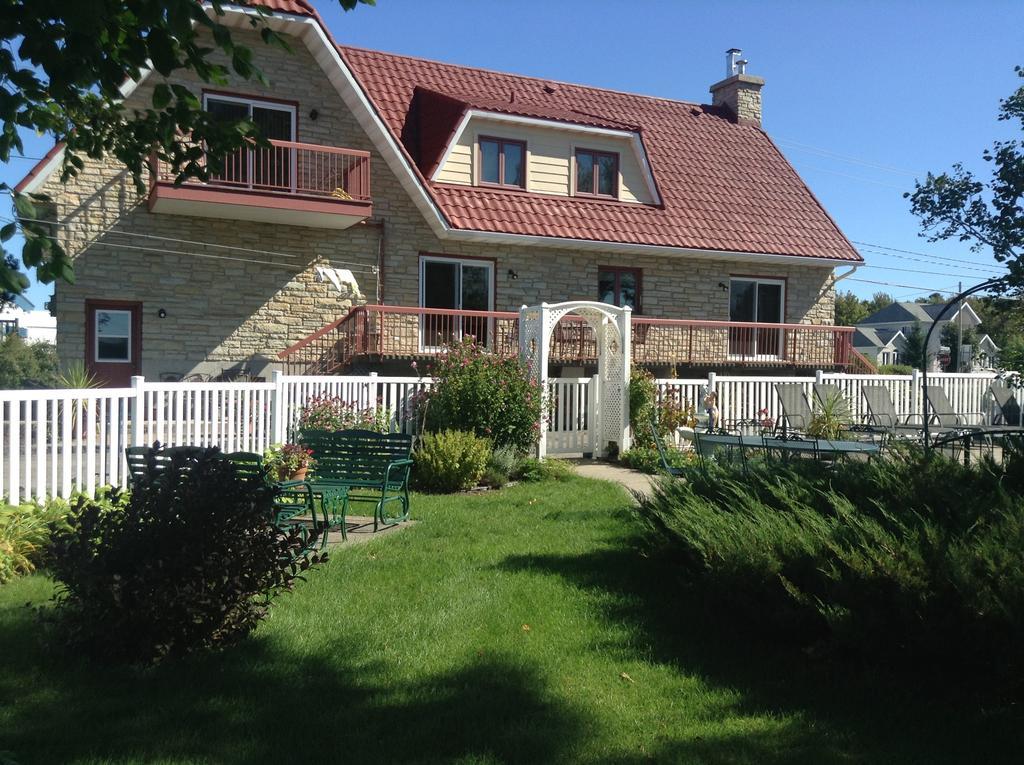 Bed and Breakfast Douces Evasions Saint-Anselme Zewnętrze zdjęcie